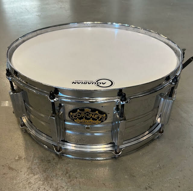 Got a screamin' deal on my first brass snare, cat approved! Mint condition Pearl  Sensitone Brass 14x6.5 from the 90's : r/drums